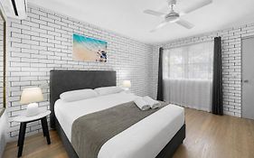 Pacific Paradise Airport Motel